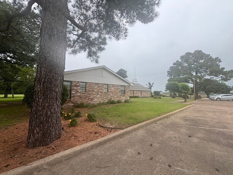 More Photos Of 21177 US Highway 80, Wills Point Religious Facility For Sale