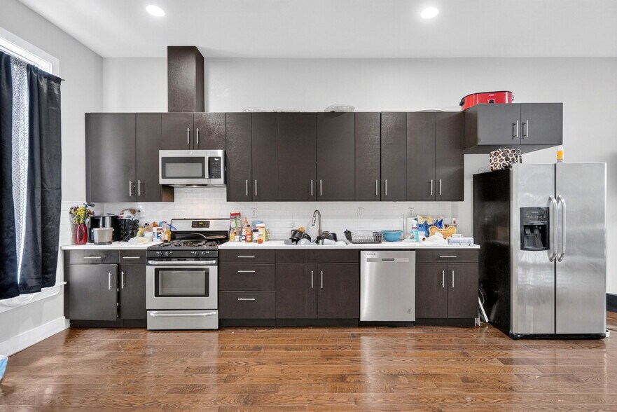 More Photos Of 83 Beaver St, Albany Apartments For Sale