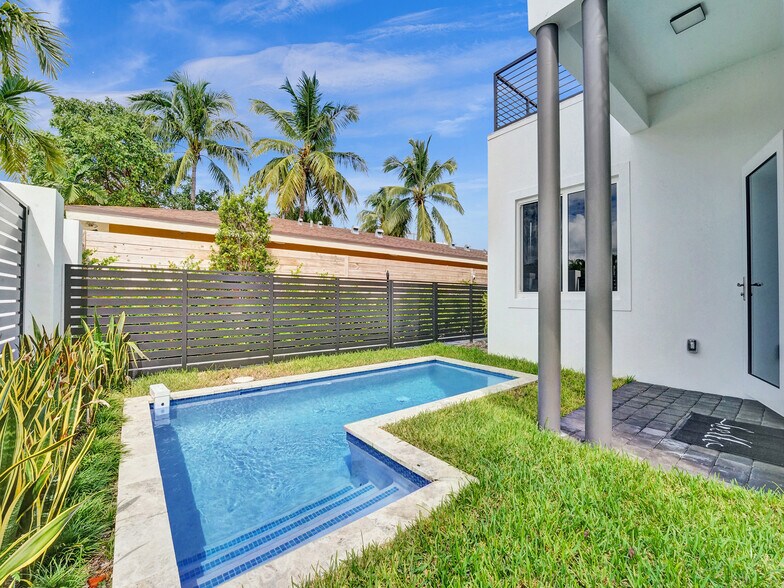 More Photos Of 1220 NE 15th Ave, Fort Lauderdale Apartments For Sale