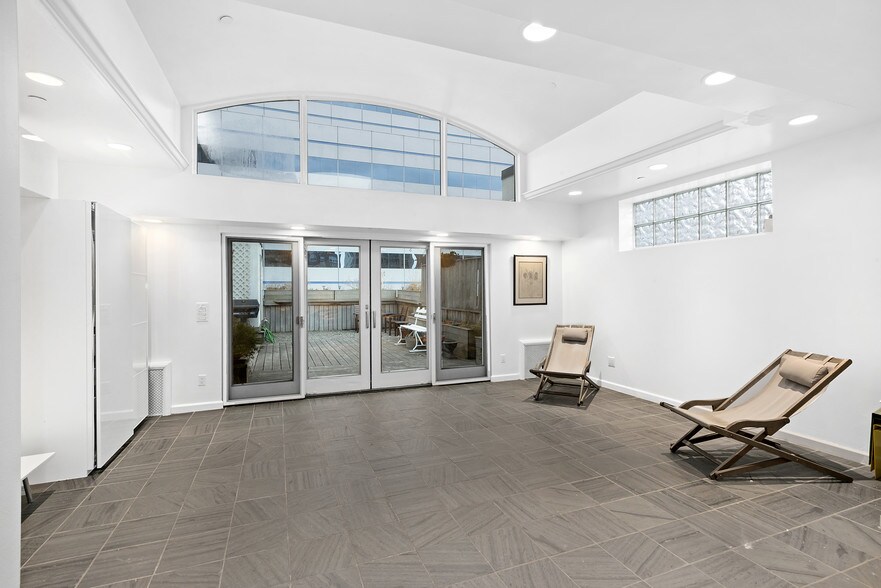 More Photos Of 75 Murray St, New York Office Residential For Sale