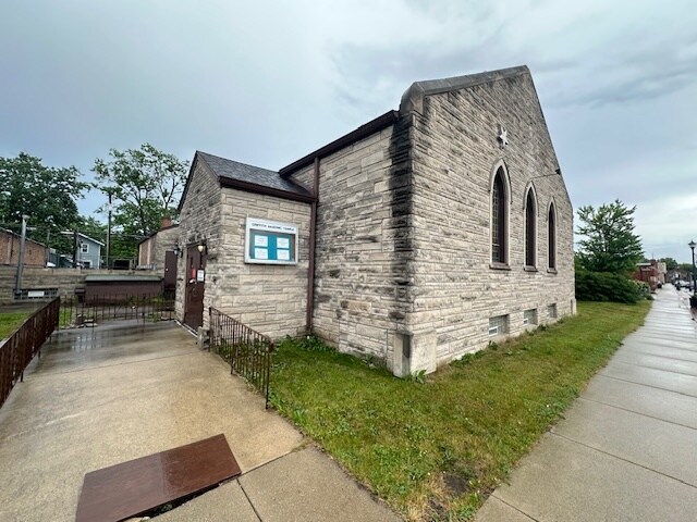 Primary Photo Of 201 N Broad St, Griffith Specialty For Sale