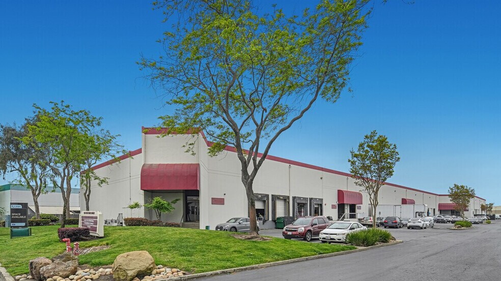 More Photos Of 1942-1958 Sabre St, Hayward Warehouse For Lease