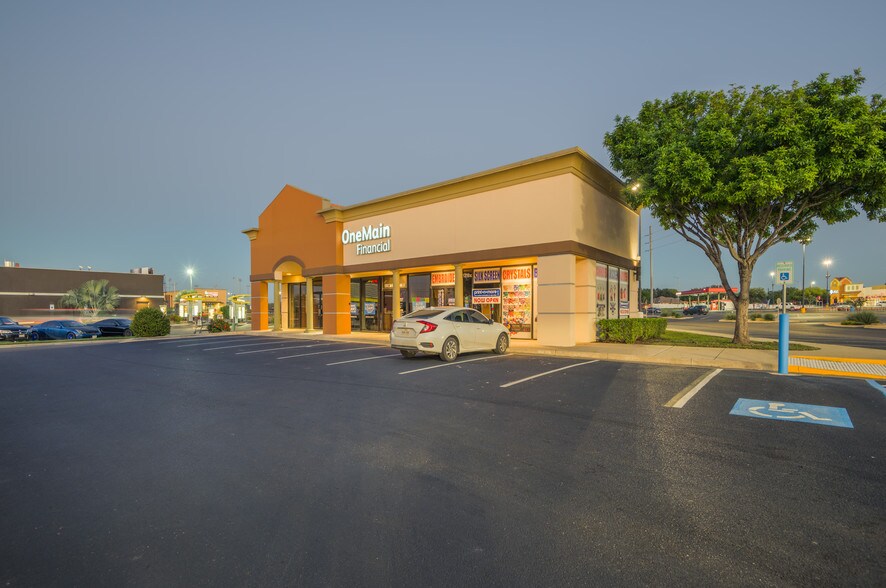 More Photos Of 7815 Mcpherson Ave, Laredo Unknown For Lease