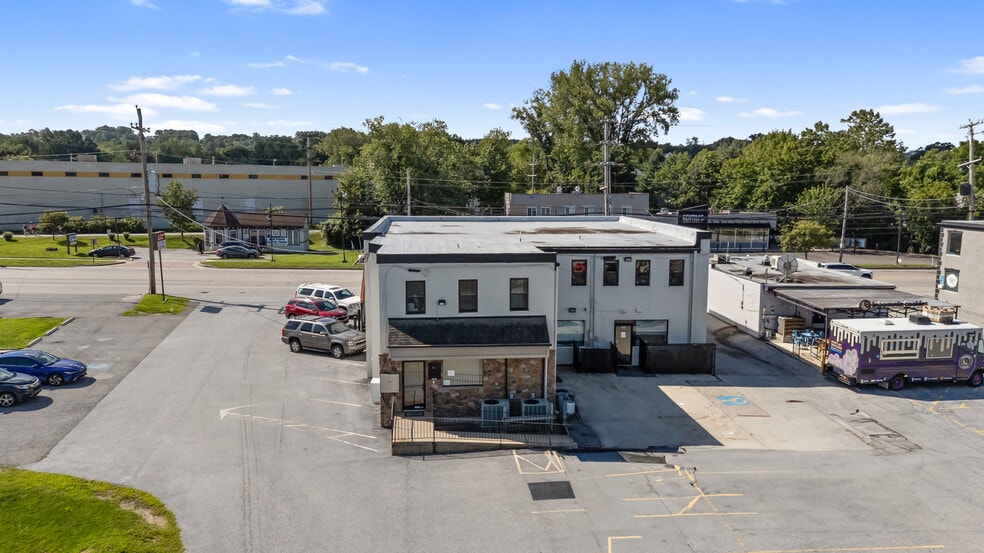 More Photos Of 363 E Lincoln Hwy, Exton Freestanding For Lease