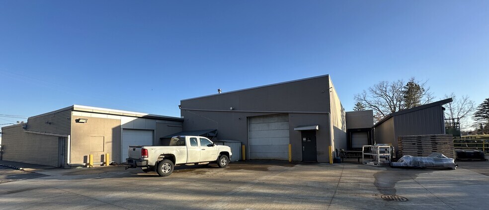 More Photos Of 110 Division St, Manchester Manufacturing For Sale