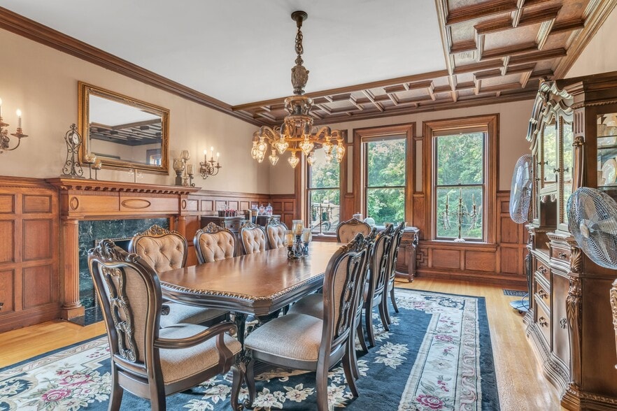 More Photos Of 270 Maple St, Springfield Hospitality For Sale
