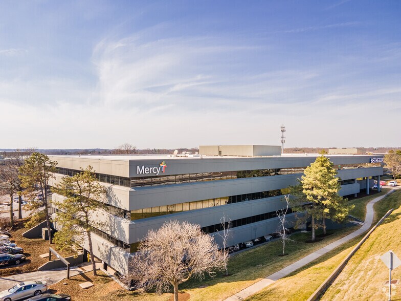 More Photos Of 1610 Des Peres Rd, Des Peres Unknown For Lease