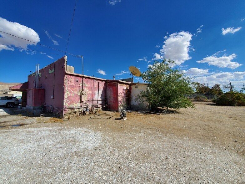 More Photos Of 19306 National Trails Hwy, Oro Grande Bar For Sale