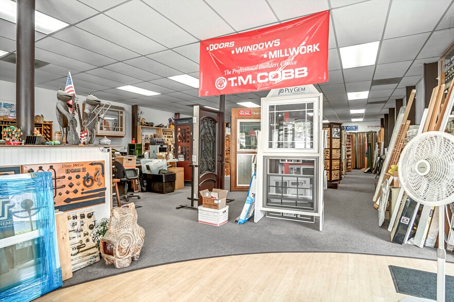 More Photos Of 2912-2916 Foothill Blvd, Ln, La Crescenta Storefront For Sale