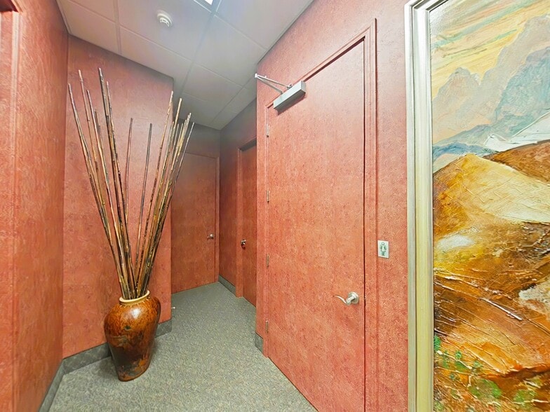 More Photos Of 4091 De Zavala Rd, San Antonio Medical For Sale