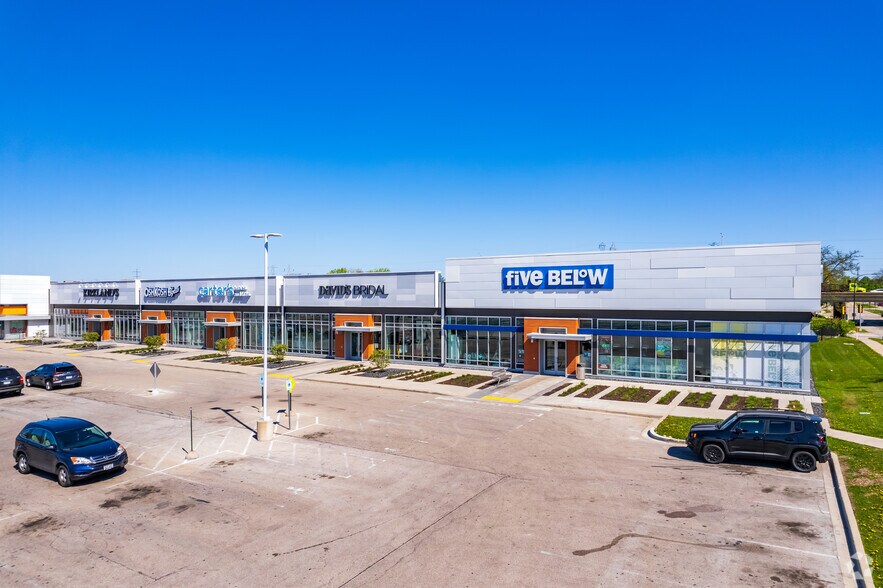 More Photos Of 8680 Sura Ln, Greenfield Unknown For Lease