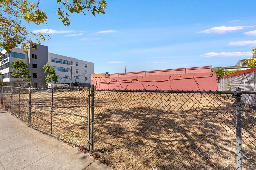 More Photos Of 3020 San Pablo Ave, Berkeley Land For Sale