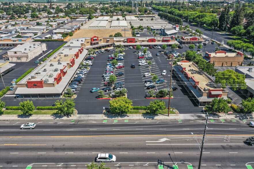 More Photos Of 3507 Tully Rd, Modesto Unknown For Lease