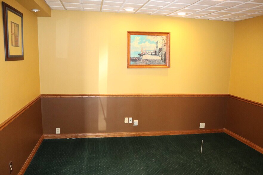 More Photos Of , Green Bay General Retail For Sale