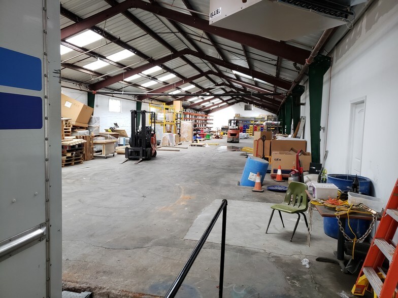 More Photos Of 745 Trabert Ave NW, Atlanta Light Distribution For Lease