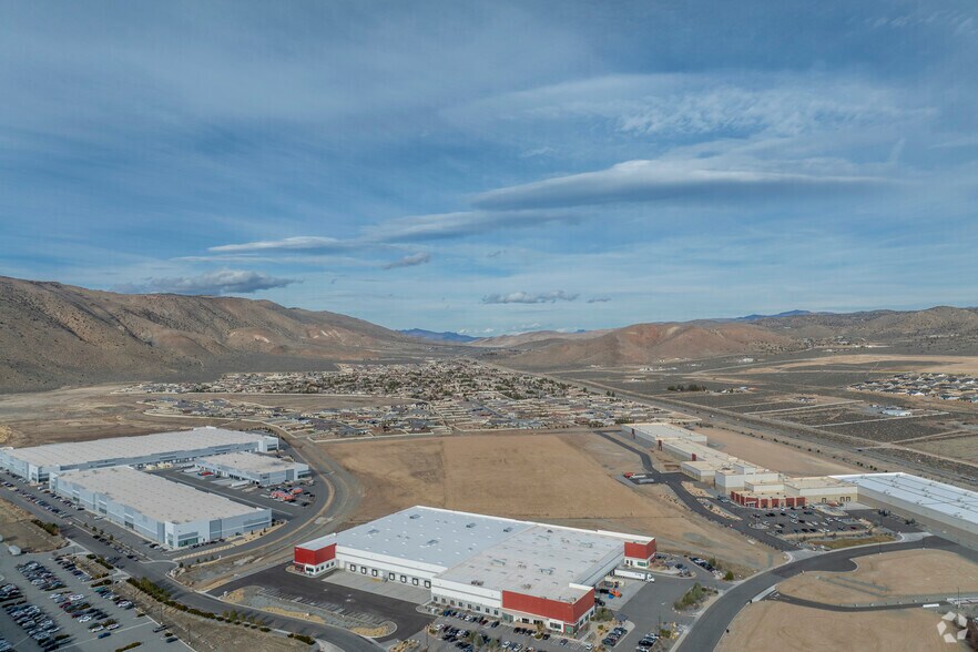 More Photos Of 445 Ingenuity Ave, Sparks Industrial For Lease