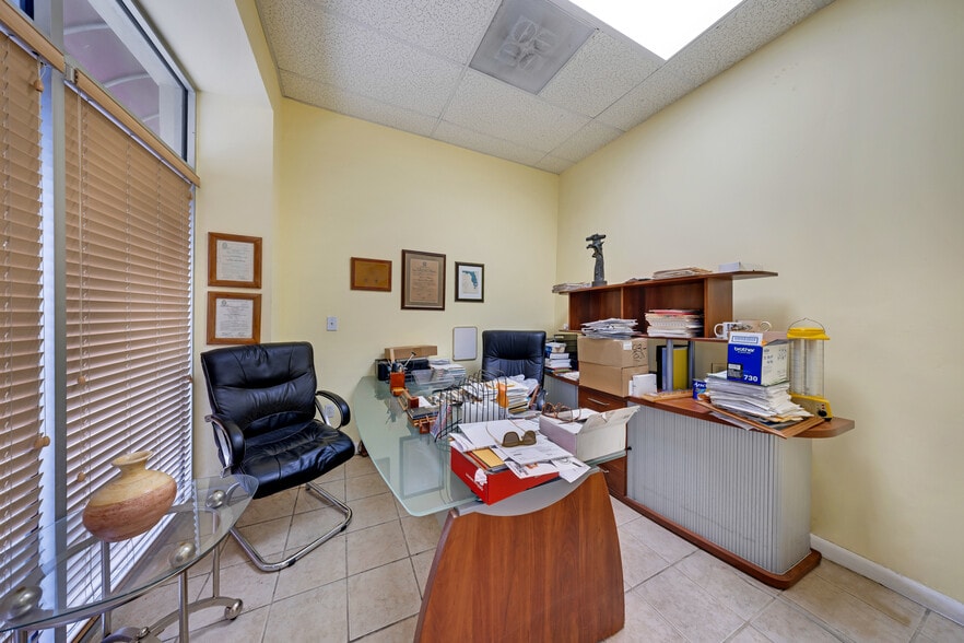 More Photos Of 1058-1062 SW 1st St, Miami Storefront Retail Office For Sale