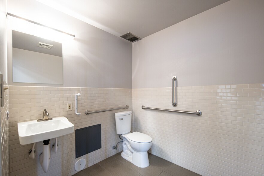 More Photos Of 211 E Main St, American Fork Freestanding For Sale