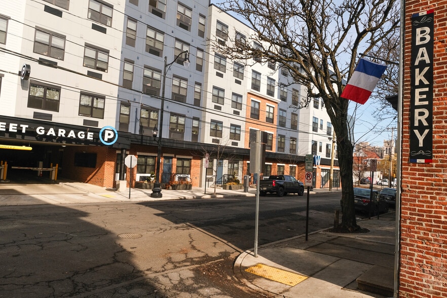 More Photos Of 924 W Walnut St, Allentown Storefront Retail Office For Sale