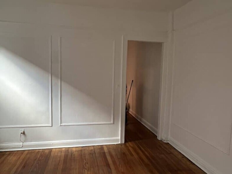 More Photos Of 240 Powers St, Brooklyn Apartments For Sale