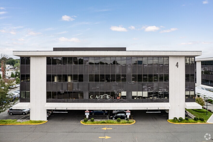 More Photos Of 4 Brighton Rd, Clifton Medical For Lease