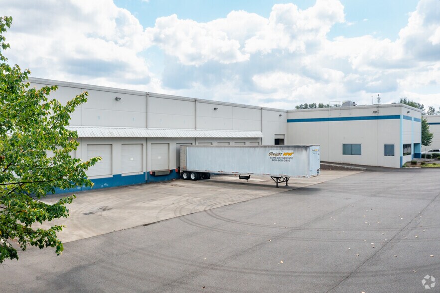 More Photos Of 919 N Levee Rd, Puyallup Warehouse For Lease