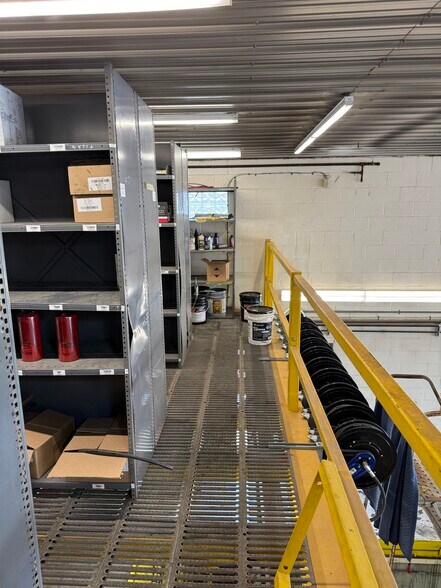 More Photos Of 4881 Pittsburgh Rd, Harrisville Light Distribution For Sale