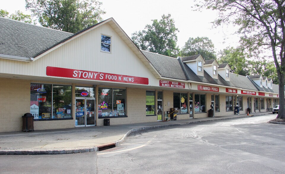 More Photos Of 14 Stony Ridge Plz, Stony Point Unknown For Lease