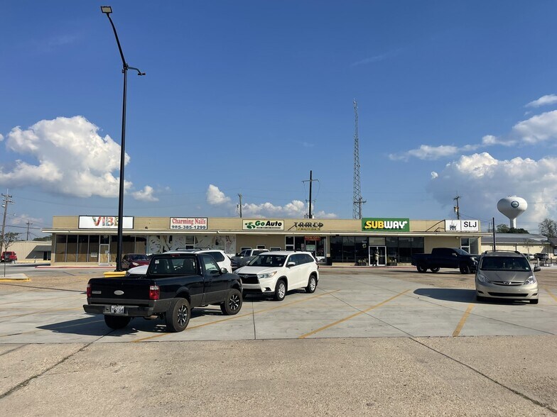 More Photos Of 6433 Highway 182 E, Morgan City Storefront For Lease