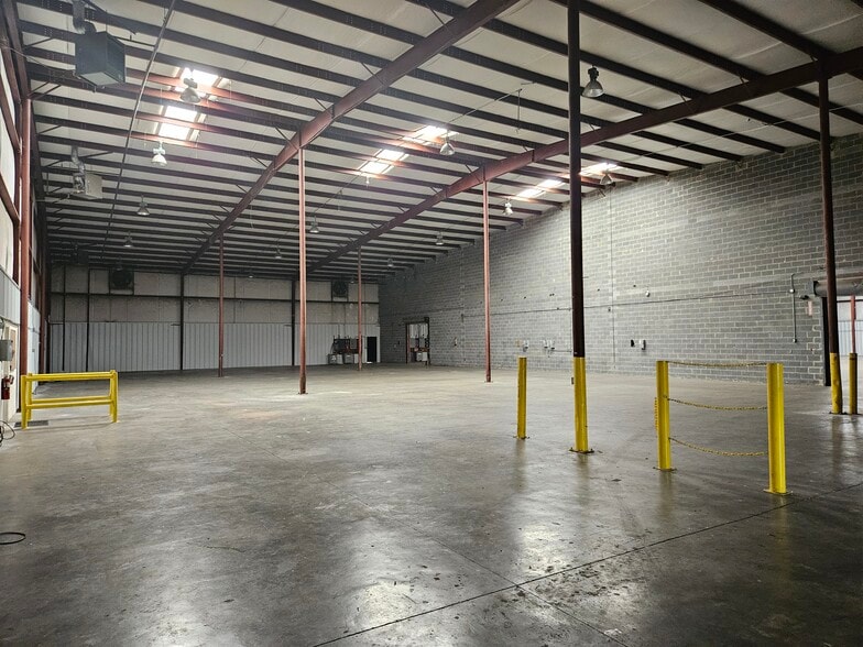 More Photos Of 1259 Armory Rd, Chester Warehouse For Lease