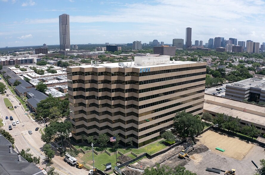 More Photos Of 2401 Fountain View Dr, Houston Office For Lease