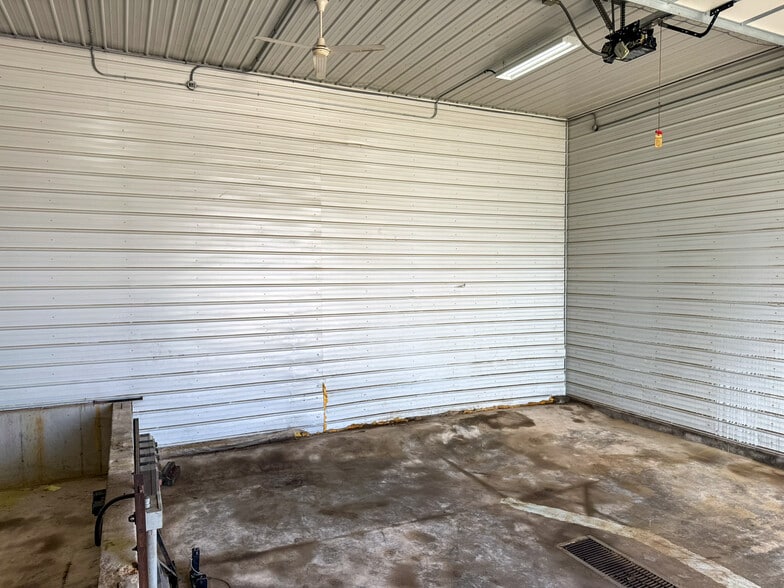 More Photos Of 14 1st SE st, Dodge Center Industrial For Sale
