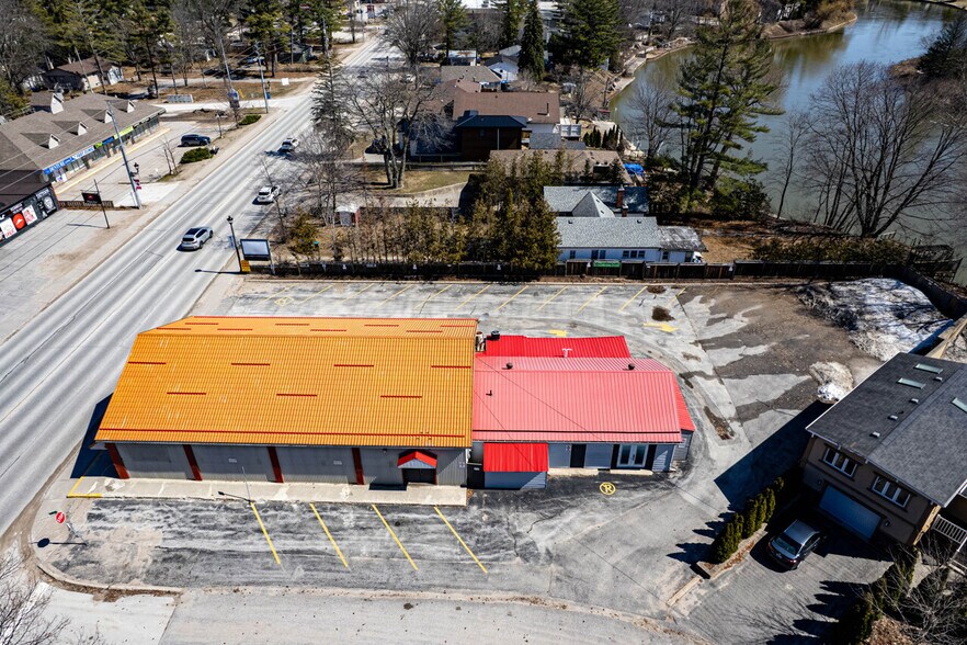 More Photos Of 1367 Mosley St, Wasaga Beach Office For Sale