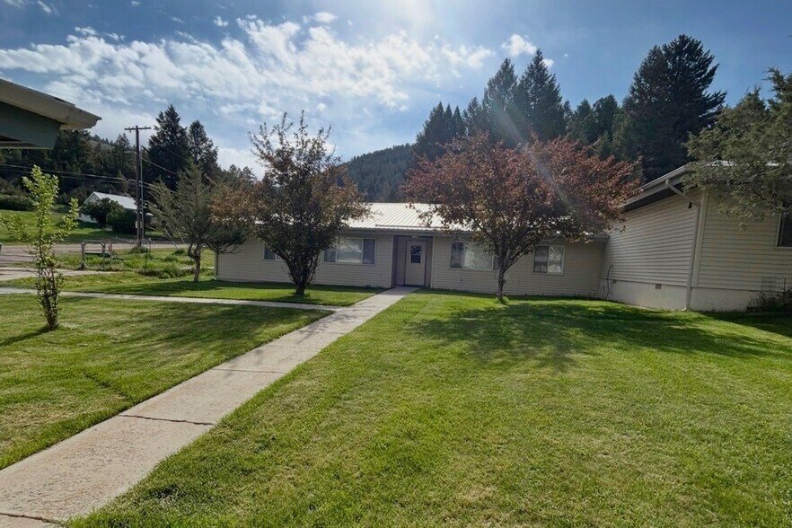 More Photos Of 312 E Broadway St, Philipsburg Apartments For Sale