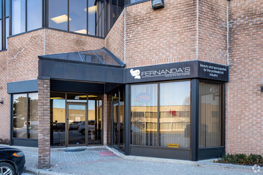 More Photos Of 5080 Timberlea Blvd, Mississauga Manufacturing For Lease