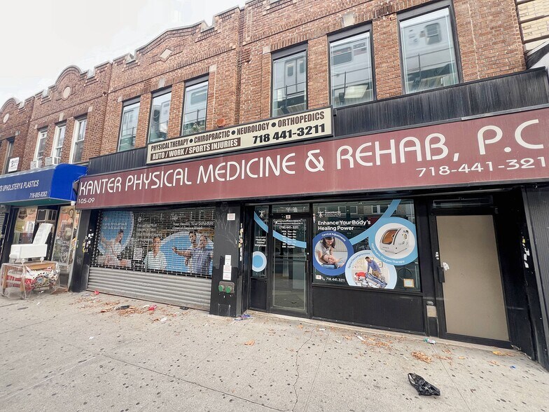 More Photos Of 105-09 Jamaica Ave, Richmond Hill Medical For Lease