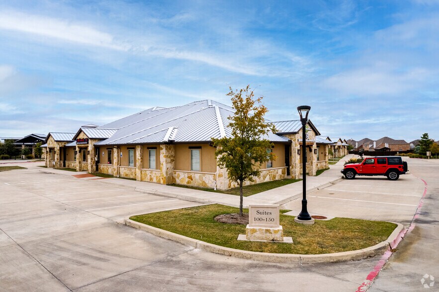 More Photos Of 255 W Lebanon, Frisco Medical For Lease