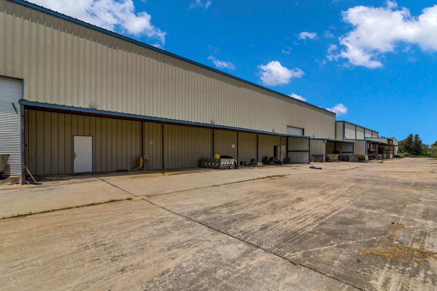 More Photos Of 2413 Roy Rd, Pearland Manufacturing For Sale