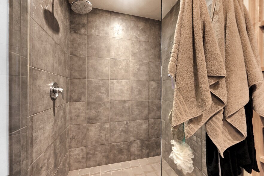 More Photos Of 160 Roy St, Seattle Office Residential For Sale