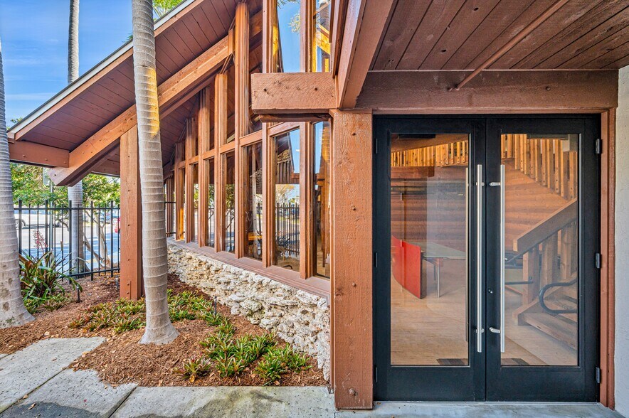 More Photos Of 3045 N Federal Hwy, Fort Lauderdale Loft Creative Space For Sale