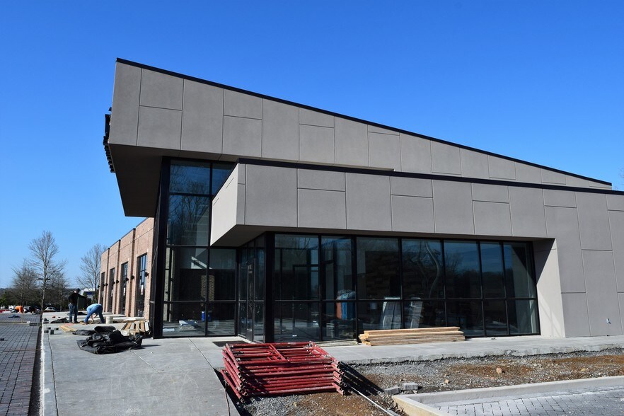More Photos Of 11111-11119 Kingston Pike, Knoxville General Retail For Lease