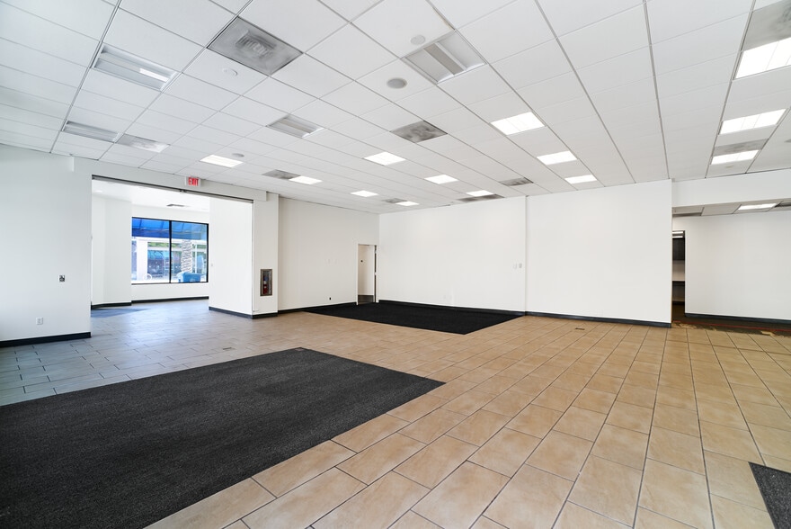 More Photos Of 108 W 3rd St, Long Beach Restaurant For Lease