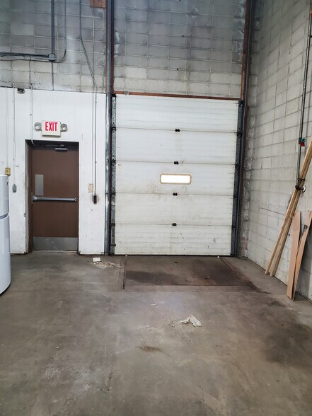 More Photos Of 301-303 W County Rd E2, New Brighton Manufacturing For Sale