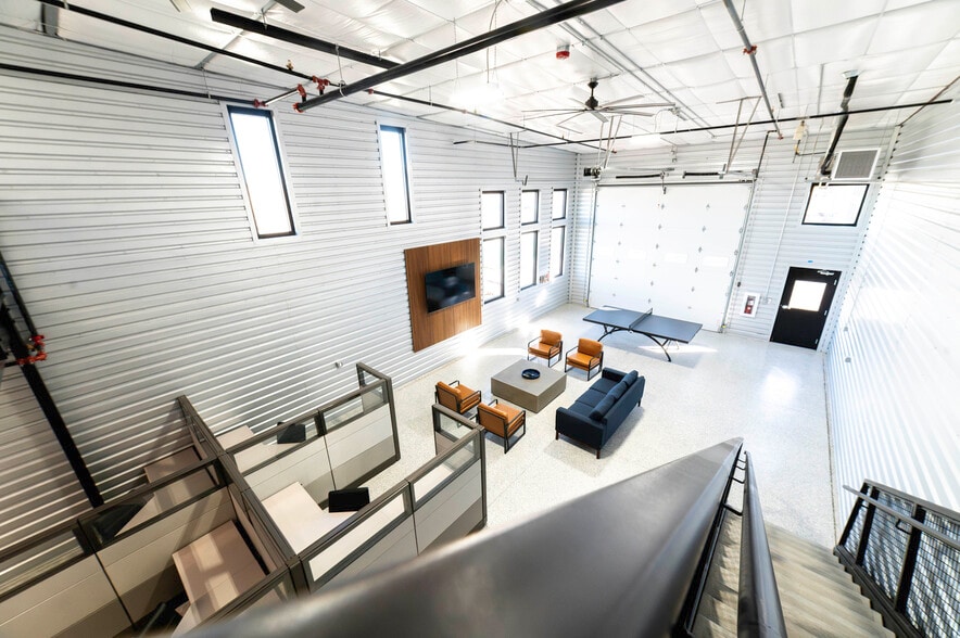 More Photos Of 5380 Ronald Reagan Blvd, Johnstown Light Distribution For Sale