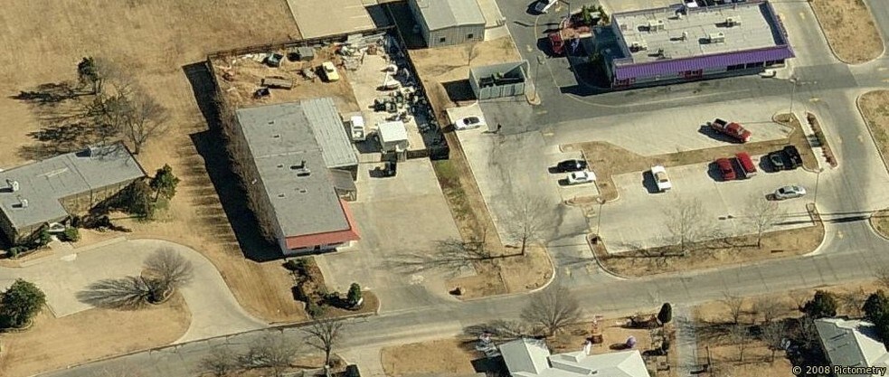 More Photos Of 1411 NW 33rd St, Lawton Flex For Sale