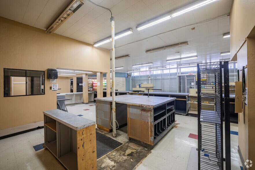 More Photos Of 4917 International Blvd, Oakland Freestanding For Sale