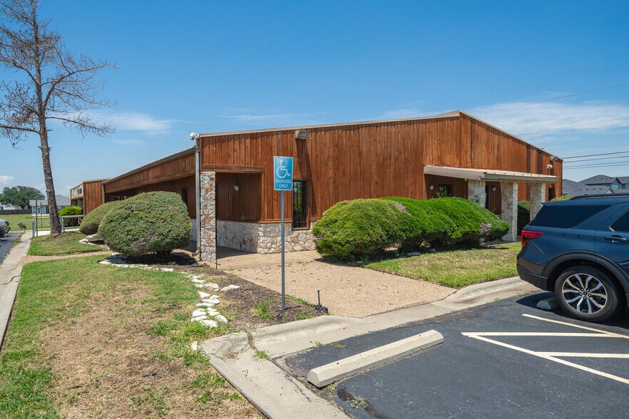 More Photos Of 3022 McKinzie Rd, Corpus Christi Medical For Sale