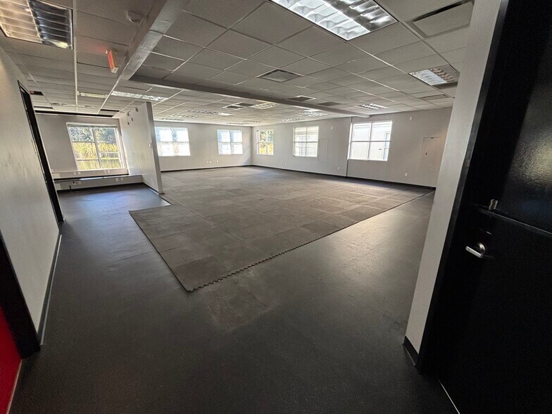 More Photos Of 2626 Cypress Ridge Blvd, Wesley Chapel Loft Creative Space For Lease