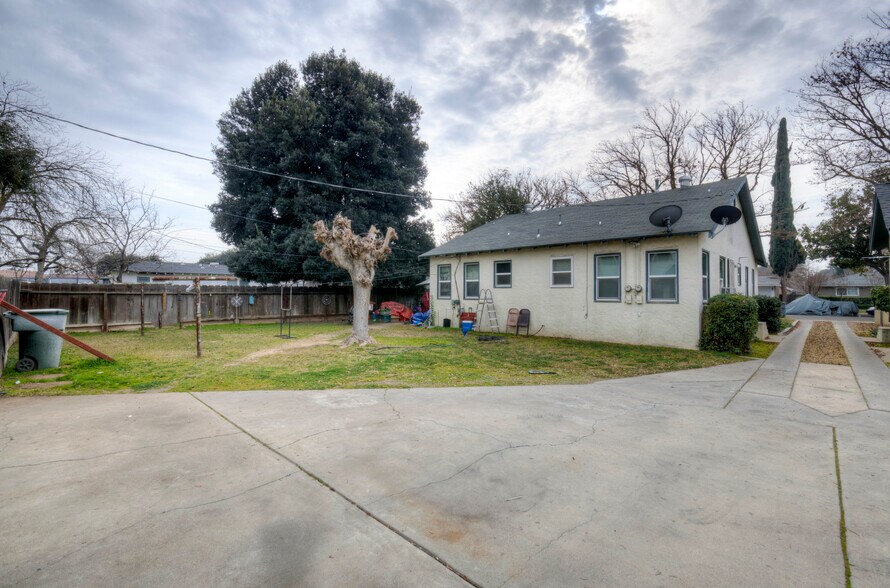 More Photos Of 134-144 W Vassar Ave, Fresno Apartments For Sale