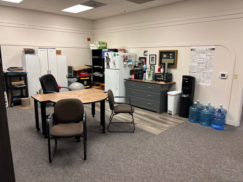 More Photos Of 6 Rossi Cir, Salinas Warehouse For Lease